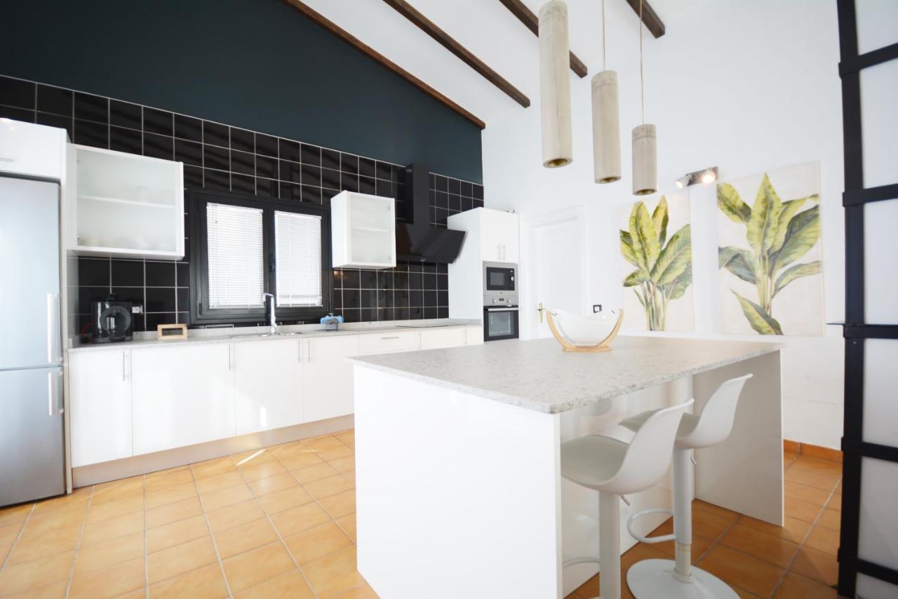Beautiful Spacious Villa With Private Heated Pool In Lajares Dış mekan fotoğraf