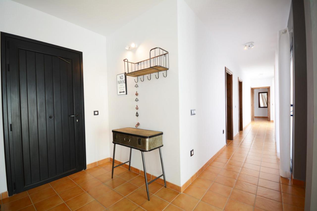 Beautiful Spacious Villa With Private Heated Pool In Lajares Dış mekan fotoğraf