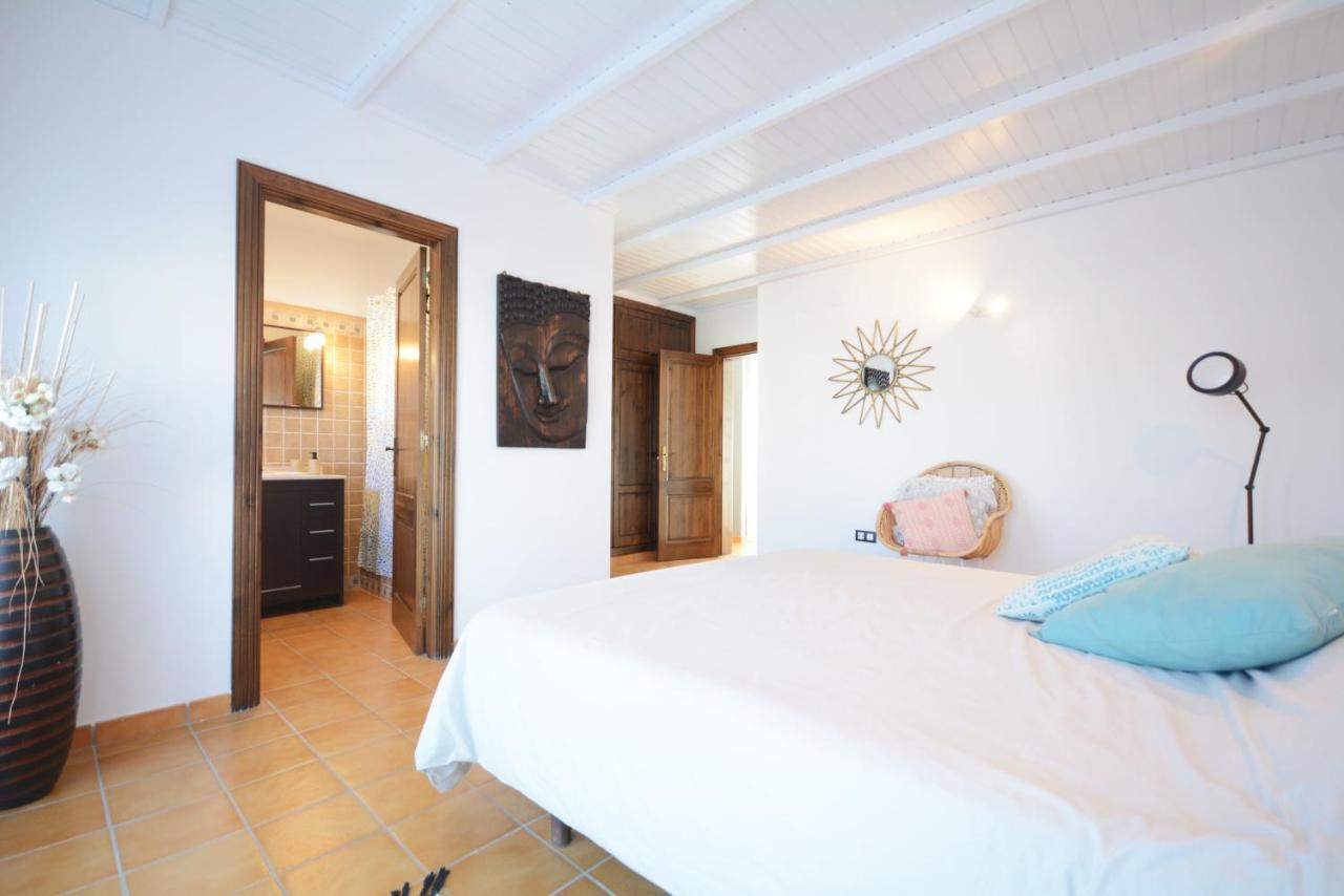 Beautiful Spacious Villa With Private Heated Pool In Lajares Dış mekan fotoğraf